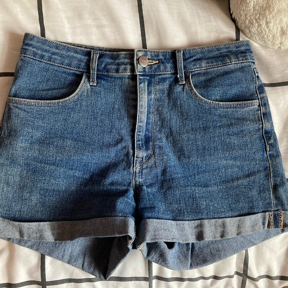 High waisted denim shorts - Picture 1 of 2